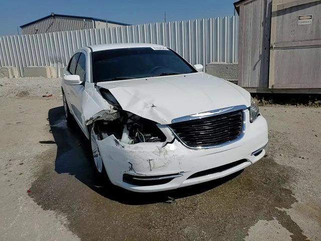 2013 Chrysler 200 Lx VIN: 1C3CCBABXDN704929 Lot: 81634545