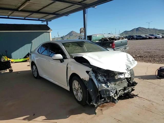 2021 Toyota Camry Le VIN: 4T1C11AK8MU592841 Lot: 80347815