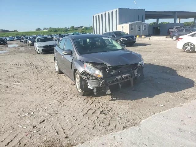 2014 Ford Focus Se VIN: 1FADP3F28EL261833 Lot: 81742525