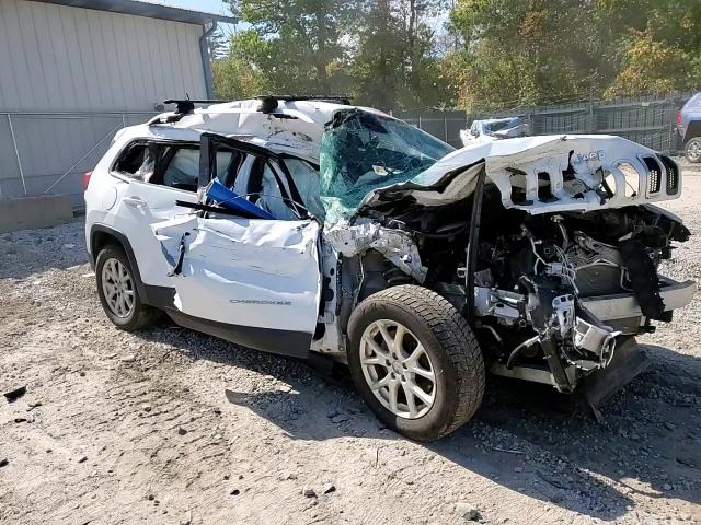 2018 Jeep Cherokee Latitude Plus VIN: 1C4PJMLB8JD613882 Lot: 84633385