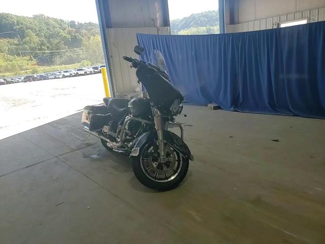 2016 Harley-Davidson Flhtcu Ultra Classic Electra Glide VIN: 1HD1FCM17GB674263 Lot: 84552205