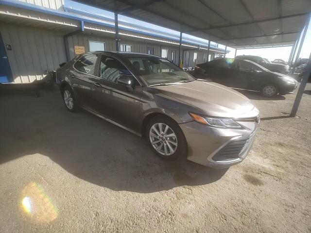 2021 Toyota Camry Le VIN: 4T1C11AK1MU571524 Lot: 81782655
