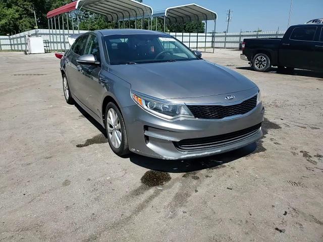 2017 Kia Optima Lx VIN: 5XXGT4L38HG165615 Lot: 70807415