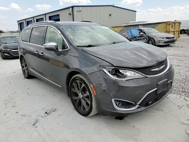 2017 Chrysler Pacifica Limited VIN: 2C4RC1GGXHR851117 Lot: 81486005