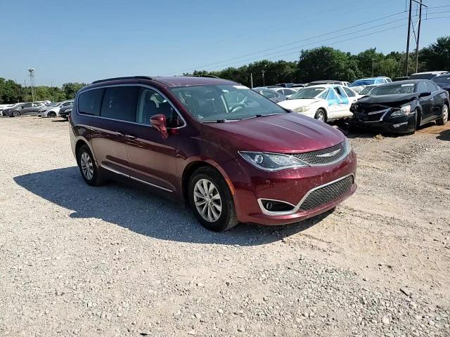 2017 Chrysler Pacifica Touring L VIN: 2C4RC1BG1HR613163 Lot: 82144995