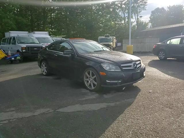 2012 Mercedes-Benz C 250 VIN: WDDGJ4HB2CF796119 Lot: 84007805