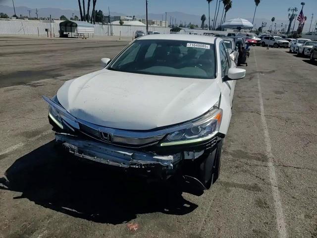 2017 Honda Accord Sport VIN: 1HGCR2F58HA098073 Lot: 71640085