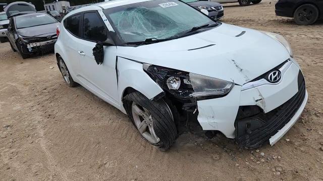 2013 Hyundai Veloster VIN: KMHTC6AD7DU086801 Lot: 83954585