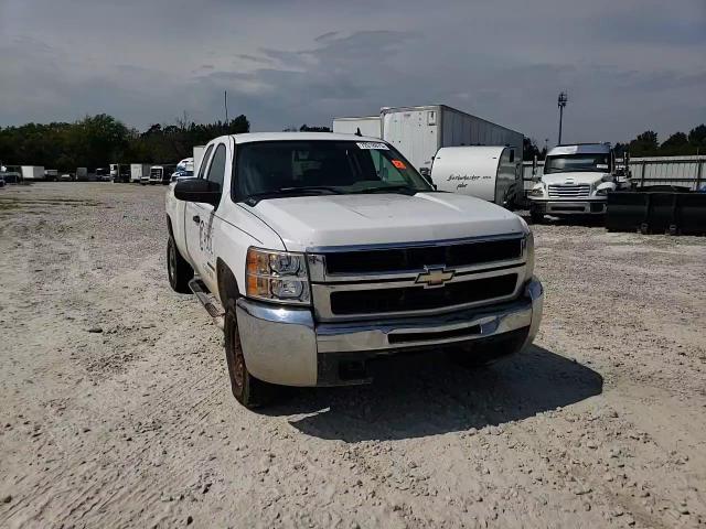 2008 Chevrolet Silverado K2500 Heavy Duty VIN: 1GCHK29K18E116738 Lot: 72018075