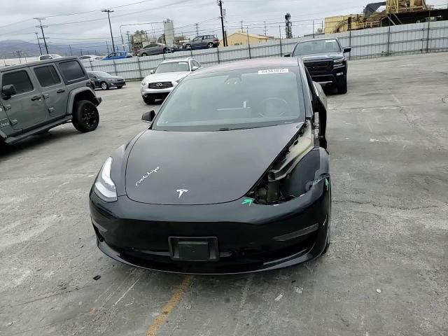2018 Tesla Model 3 VIN: 5YJ3E1EA1JF172918 Lot: 84381875