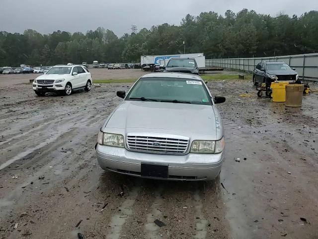 2003 Ford Crown Victoria VIN: 2FAHP71W03X209647 Lot: 80791435