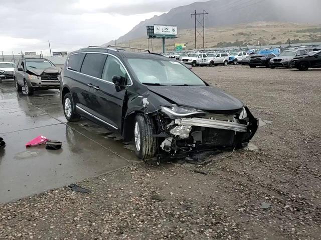 2019 Chrysler Pacifica Touring L VIN: 2C4RC1BG5KR665399 Lot: 84810455