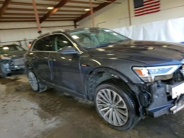 2019 Audi E-Tron Prestige VIN: WA1VABGE8KB024533 Lot: 84543405