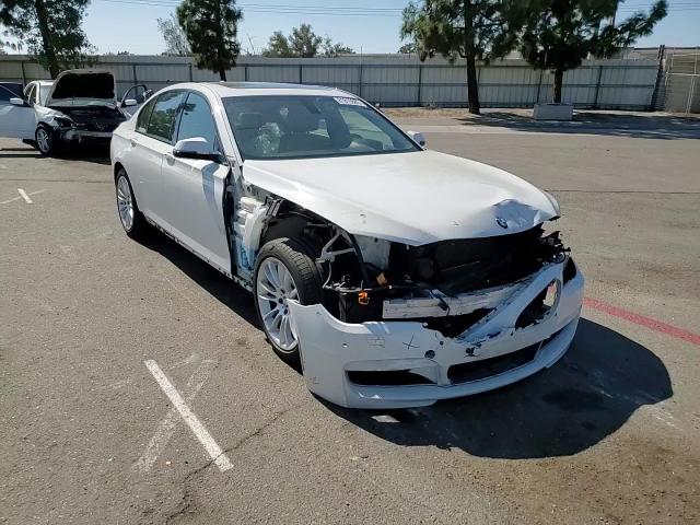 2013 BMW 750 I VIN: WBAYA8C52DD227658 Lot: 81815665