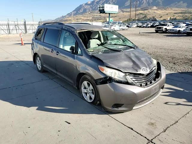 2011 Toyota Sienna Le VIN: 5TDKK3DC9BS107878 Lot: 82122405