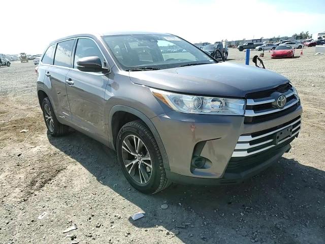 2019 Toyota Highlander Le VIN: 5TDZARFH3KS053877 Lot: 83978835