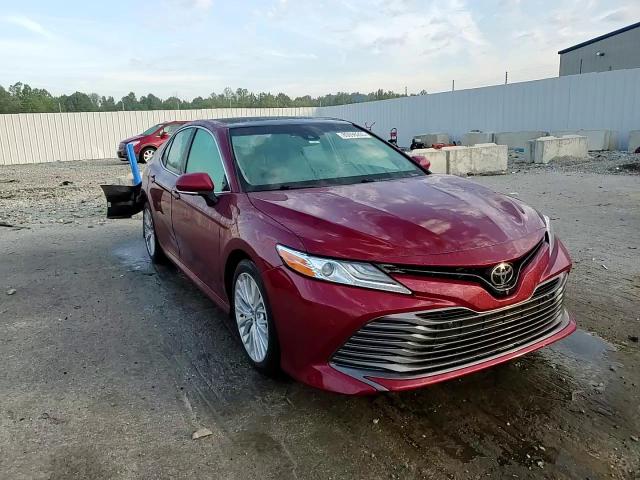 2018 Toyota Camry L VIN: 4T1B11HKXJU513327 Lot: 80696205