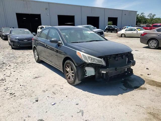 2017 Hyundai Sonata Se VIN: 5NPE24AF0HH575191 Lot: 70857405