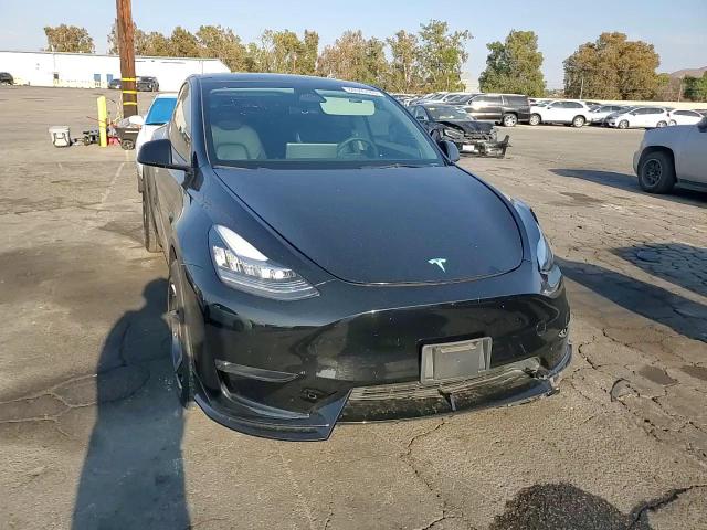 2023 Tesla Model Y VIN: 7SAYGDEE8PA100420 Lot: 84045185