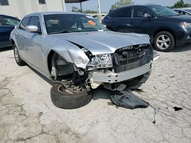 2005 Chrysler 300 Touring VIN: 2C3JA53G35H623904 Lot: 80177355