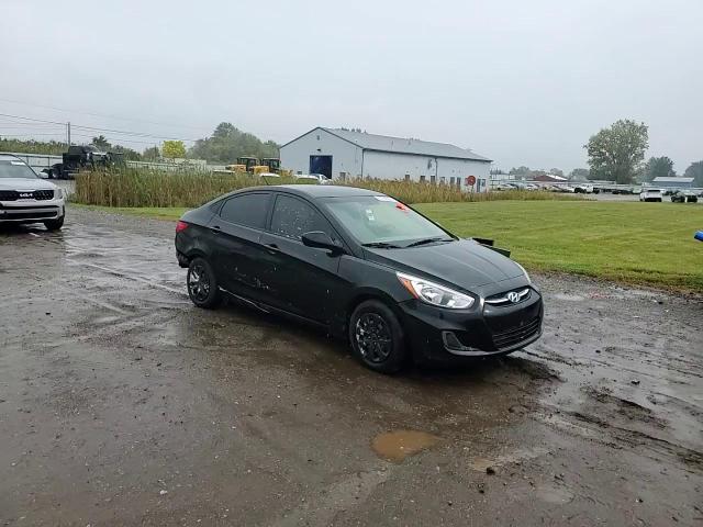 2017 Hyundai Accent Se VIN: KMHCT4AE2HU348520 Lot: 81799065