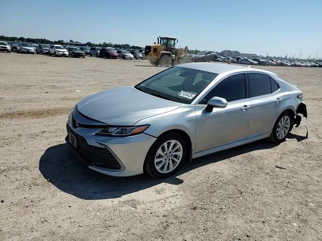 2022 Toyota Camry Le VIN: 4T1R11AK0NU058731 Lot: 81934425
