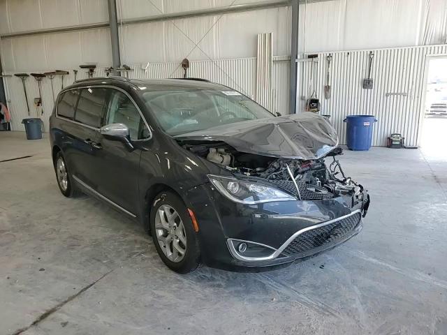 2018 Chrysler Pacifica Limited VIN: 2C4RC1GG2JR251780 Lot: 82143715