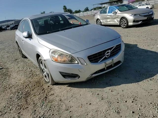 2012 Volvo S60 T5 VIN: YV1622FS1C2102533 Lot: 84743595