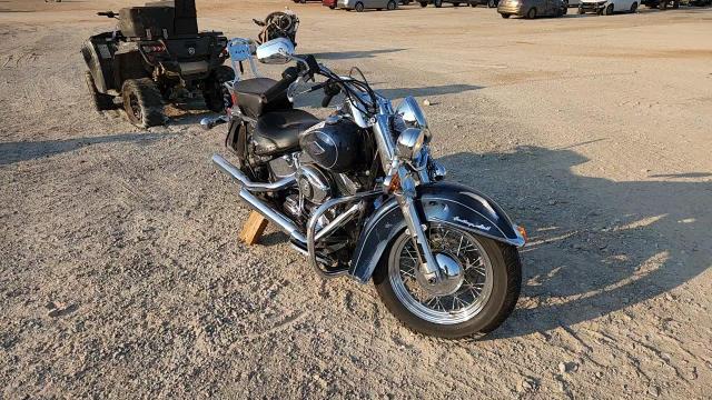 2012 Harley-Davidson Flstc Heritage Softail Classic VIN: 1HD1BWV12CB017134 Lot: 81081165