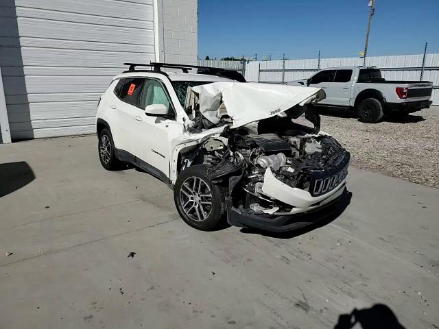 2017 Jeep Compass Latitude VIN: 3C4NJDBB1HT693068 Lot: 71465975