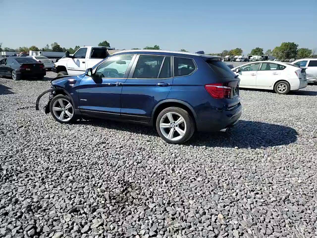 Фото: 5UXWX9C32H0W68960