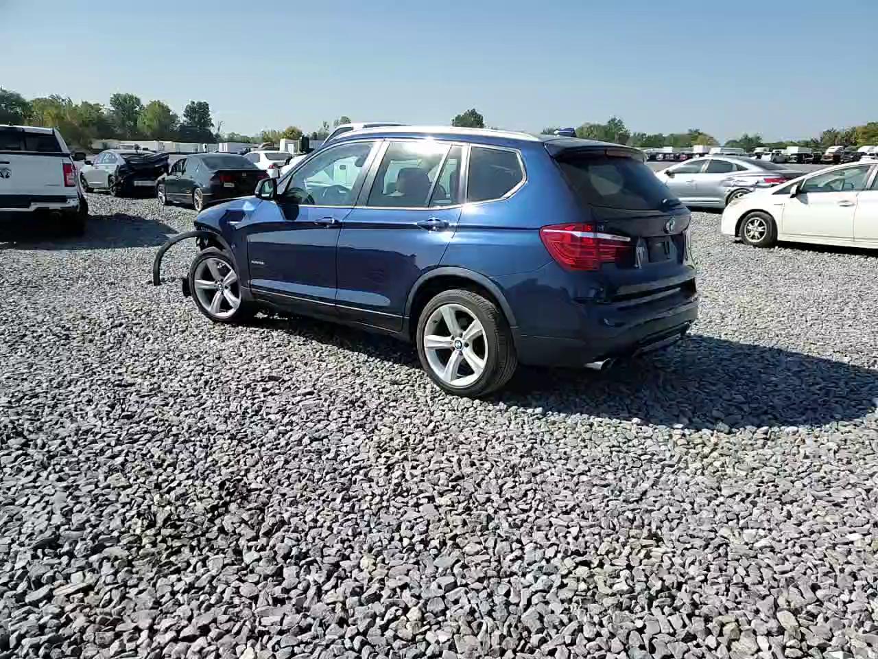 Фото: 5UXWX9C32H0W68960