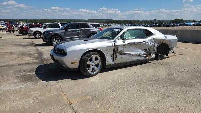 2009 Dodge Challenger R/T VIN: 2B3LJ54T79H602061 Lot: 81770335