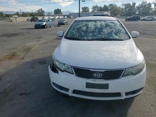 2013 Kia Forte Ex VIN: KNAFU4A26D5719085 Lot: 81731415