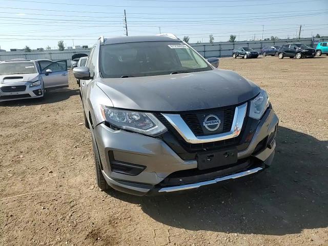2017 Nissan Rogue S VIN: KNMAT2MV1HP591780 Lot: 81236055