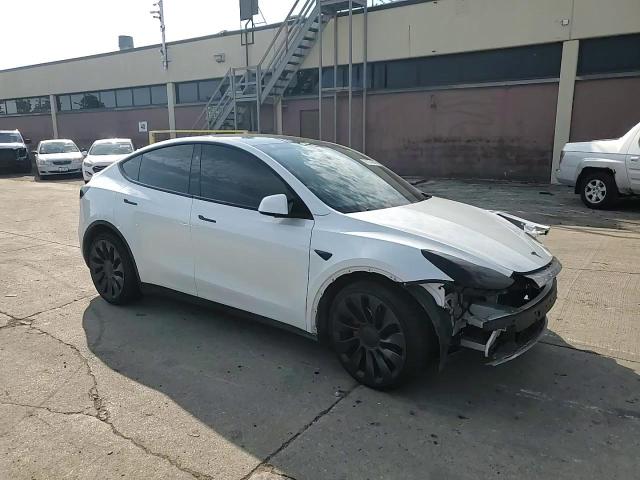 2023 Tesla Model Y VIN: 7SAYGDEF5PF807728 Lot: 81274505