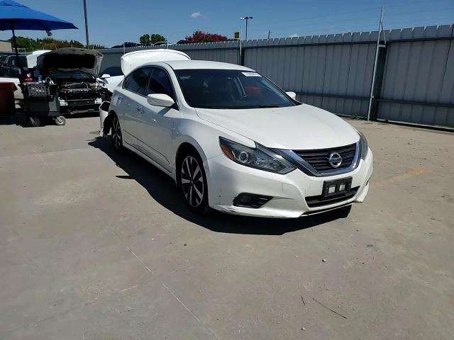 2017 Nissan Altima 2.5 VIN: 1N4AL3AP9HC493153 Lot: 70990475