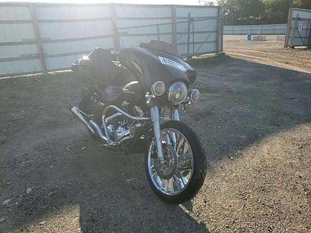 2009 Harley-Davidson Flhx VIN: 1HD1KB4149Y627181 Lot: 81829405