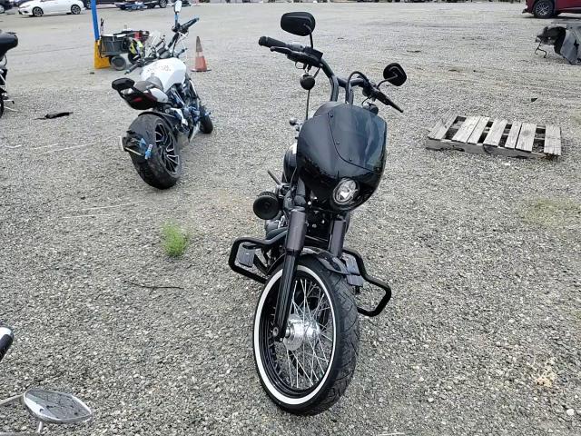 2018 Harley-Davidson Fxbb Street Bob VIN: 1HD1YJJ31JC070374 Lot: 71040125