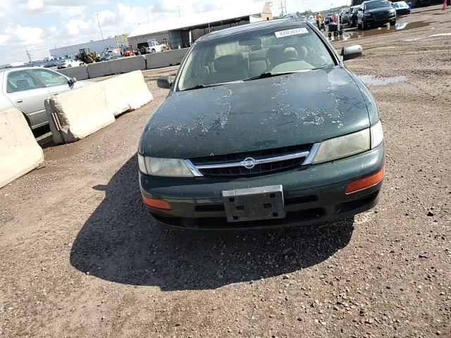 1998 Nissan Maxima Gle VIN: JN1CA21D1WM907867 Lot: 82058975