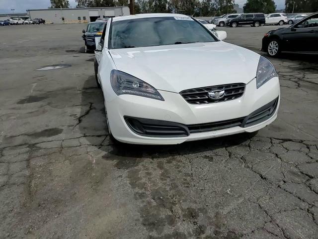 2010 Hyundai Genesis Coupe 2.0T VIN: KMHHT6KD7AU025044 Lot: 81506345
