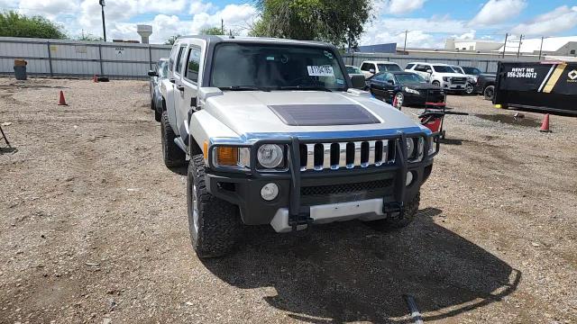 2008 Hummer H3 VIN: 5GTEN13E288131215 Lot: 81104785