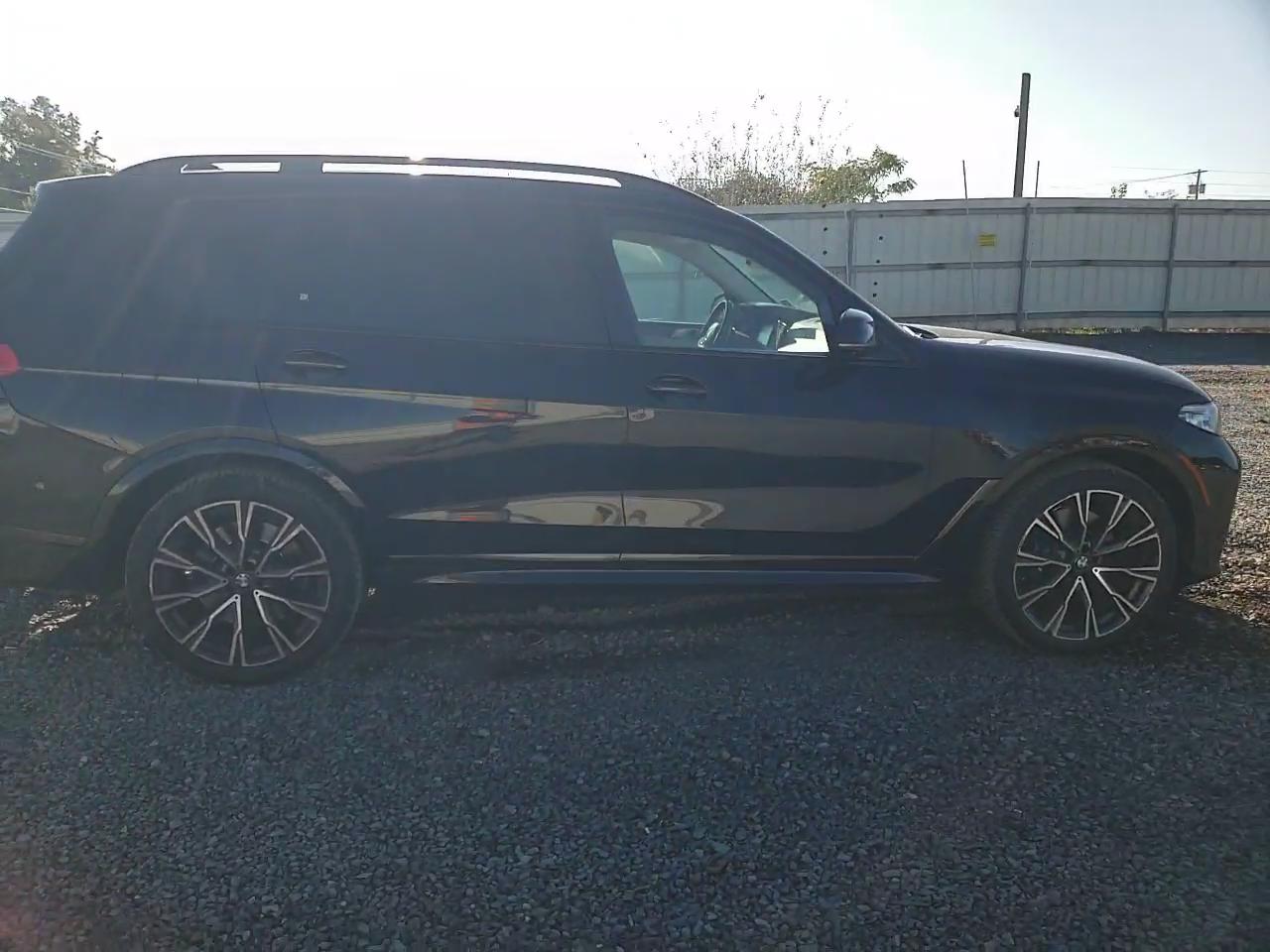 Фото: 5UXCX6C00L9C63422