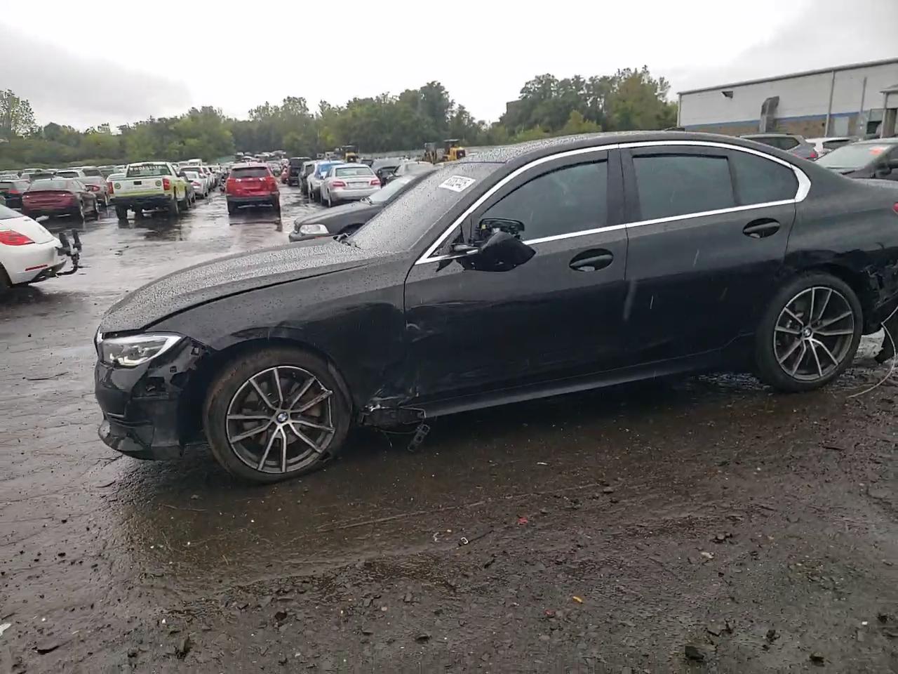 Фото: 3MW5R7J01L8B22599