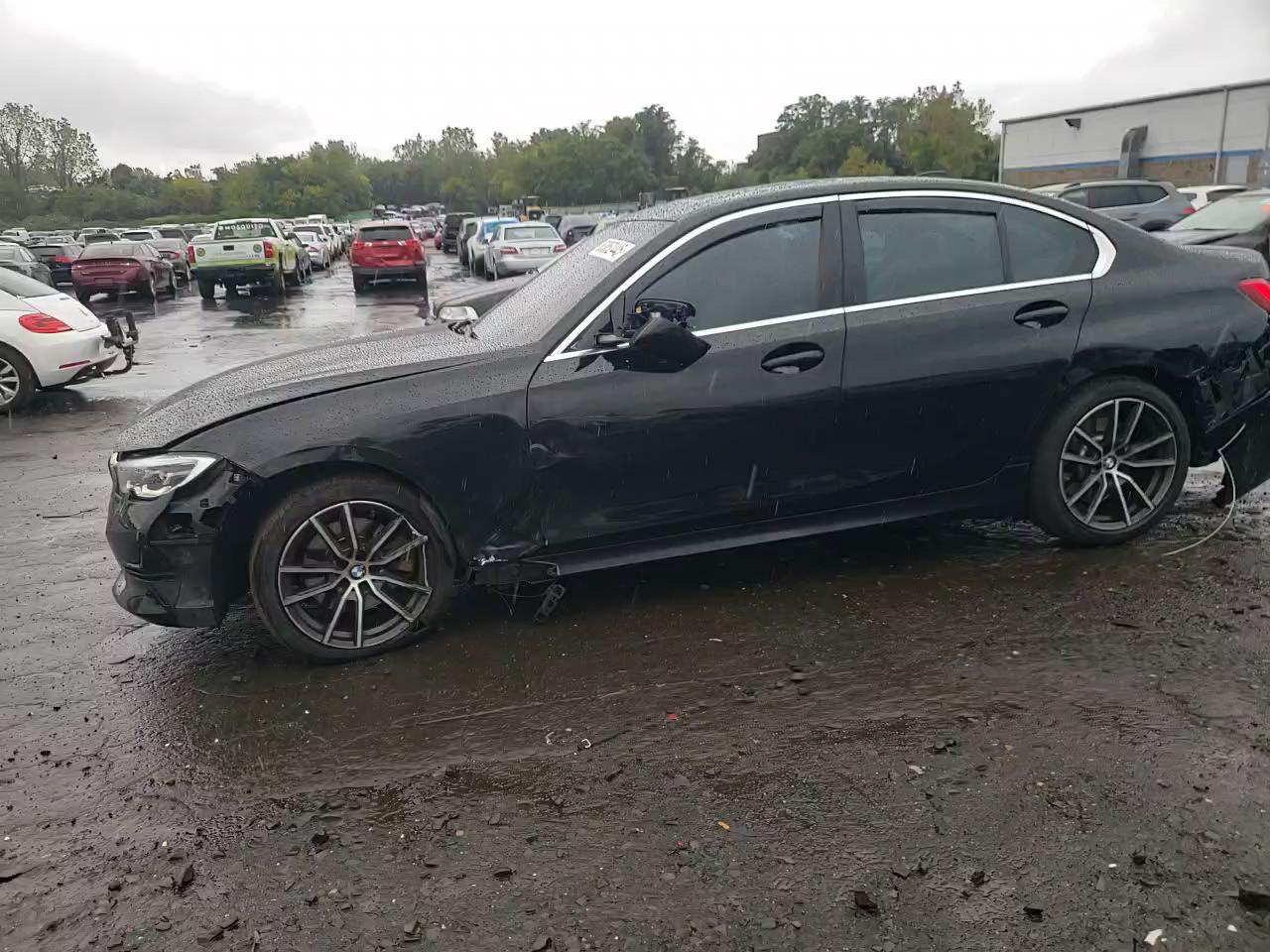 Фото: 3MW5R7J01L8B22599