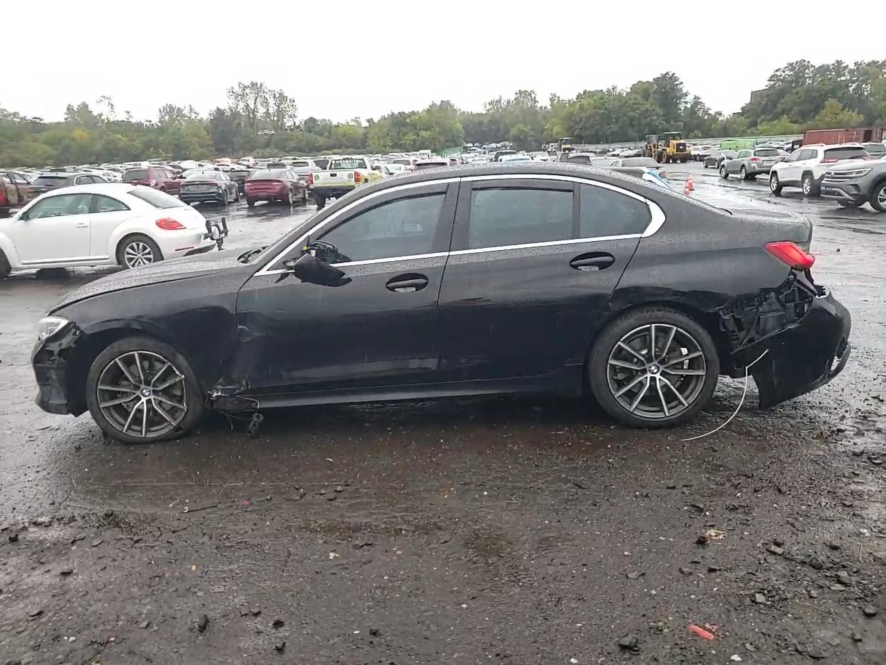 Фото: 3MW5R7J01L8B22599