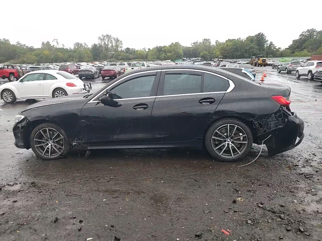 Фото: 3MW5R7J01L8B22599