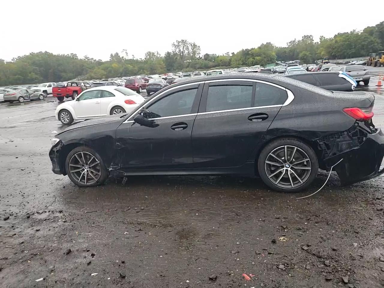 Фото: 3MW5R7J01L8B22599