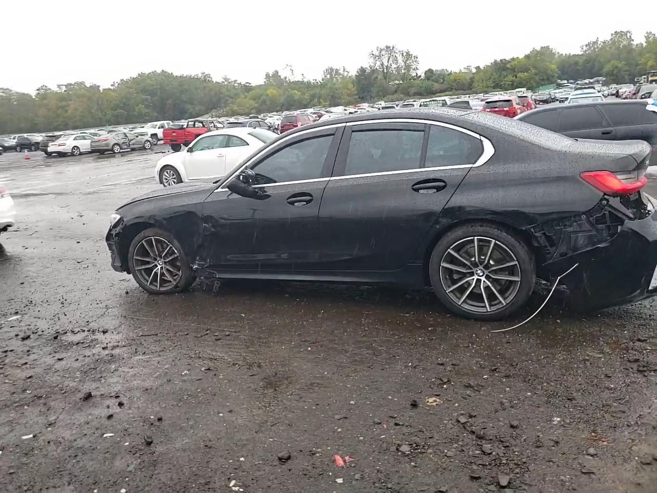 Фото: 3MW5R7J01L8B22599