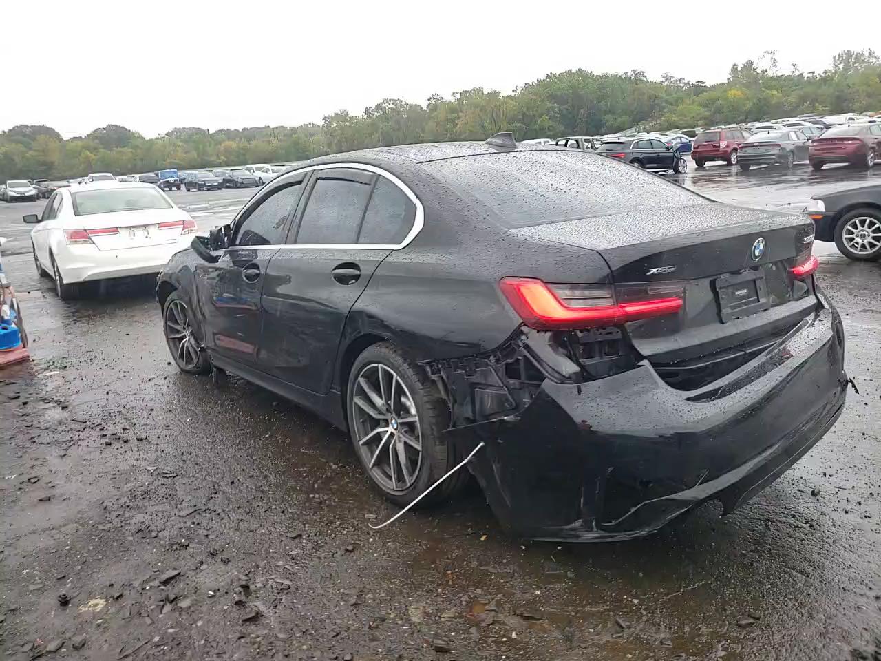 Фото: 3MW5R7J01L8B22599